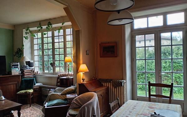 Maison à vendre    5 pièces • 133 m2 Vayres