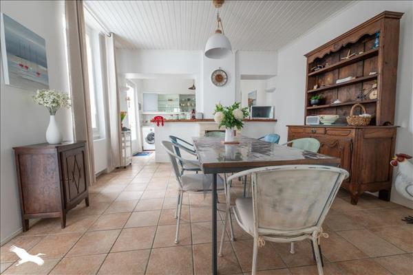 Maison à vendre |  Le Château-d'Oléron |  6 pièces | 158 m²