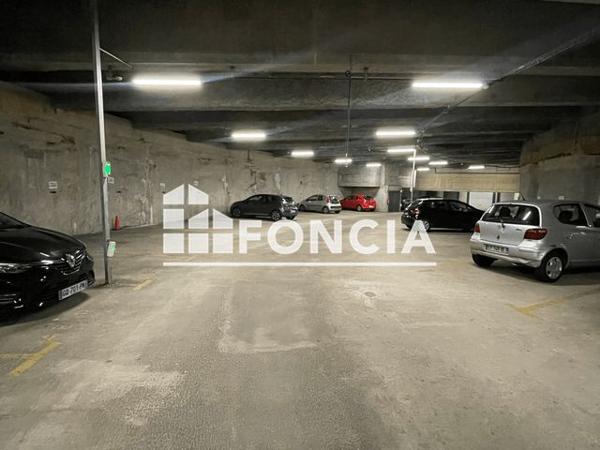 Location Parking - 105 RUE DE BELLEVILLE Bordeaux 33000