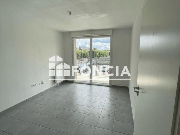 Location Appartement 2 pièces 37.6 m² - RUE DES DEMOISELLES Montereau-fault-yonne 77130