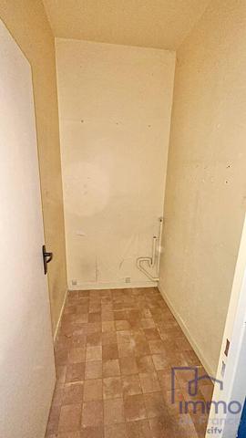 Grand T3 - Bergson à rénover