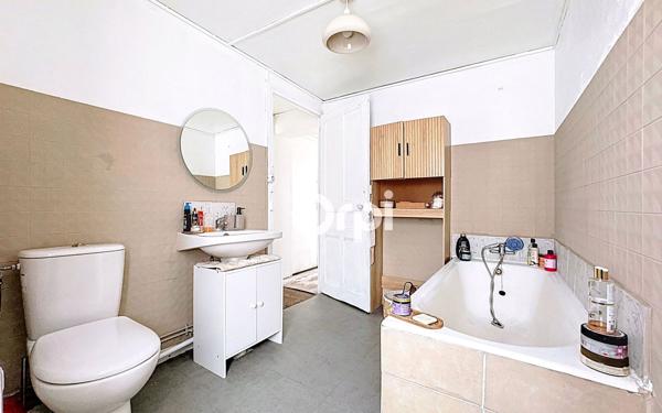 Maison à vendre    8 pièces •  Saint-Léonard-de-Noblat