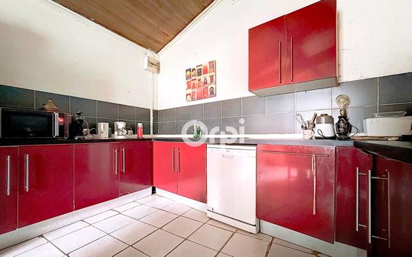 Maison à vendre    8 pièces •  Saint-Léonard-de-Noblat