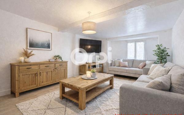 Maison à vendre    8 pièces •  Saint-Léonard-de-Noblat