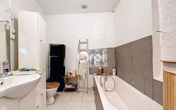 Maison à vendre    8 pièces •  Saint-Léonard-de-Noblat