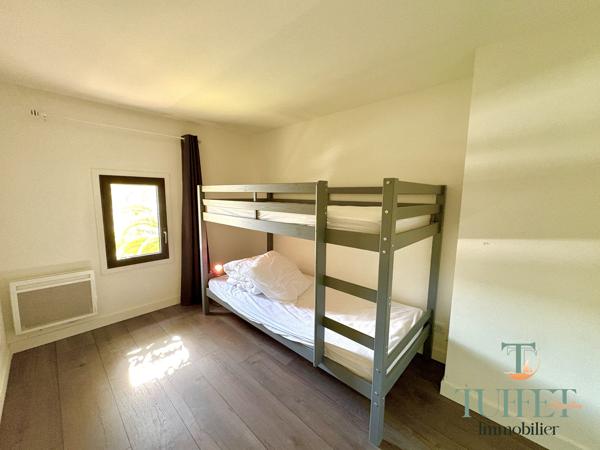 RONCE LES BAINS : VILLA AVEC PISCINE INTERIEURE CHAUFFEE