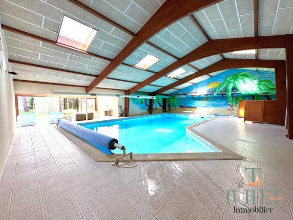RONCE LES BAINS : VILLA AVEC PISCINE INTERIEURE CHAUFFEE