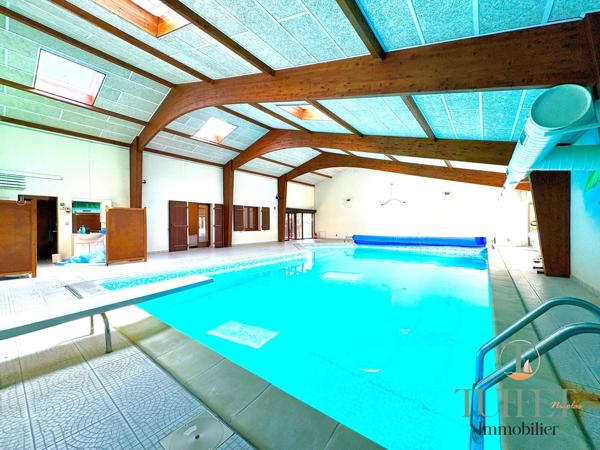 RONCE LES BAINS : VILLA AVEC PISCINE INTERIEURE CHAUFFEE