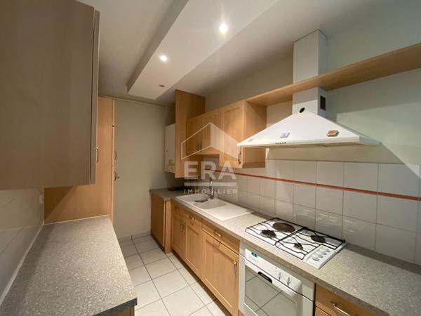 APPARTEMENT  LOUE  EN HYPER CENTRE VILLE