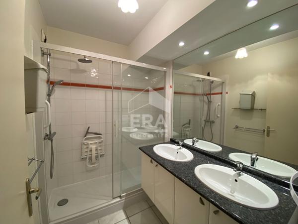 APPARTEMENT  LOUE  EN HYPER CENTRE VILLE