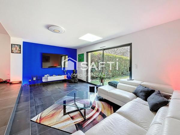 5 chambres, coeur du bourg à pied