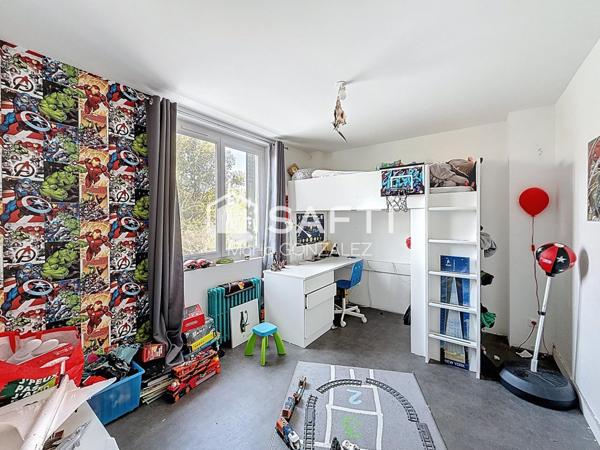 5 chambres, coeur du bourg à pied