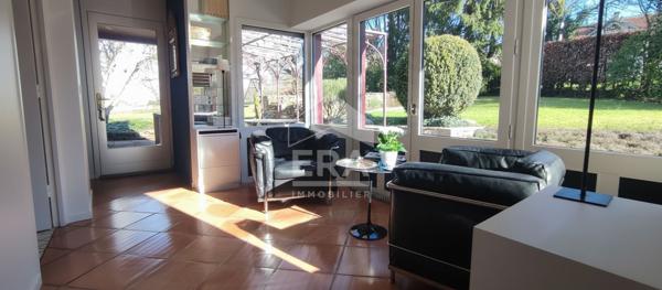 Maison d'exception ,Montmorot 8 pièce(s) 205 m2, 5 chambres, garages, SPA, Sauna...