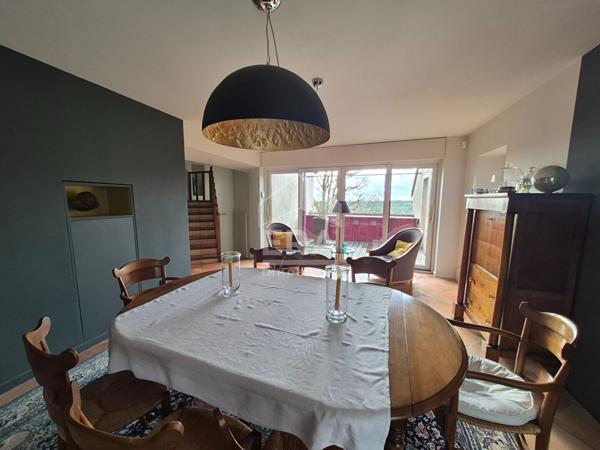 Maison d'exception ,Montmorot 8 pièce(s) 205 m2, 5 chambres, garages, SPA, Sauna...