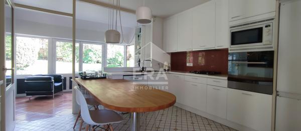 Maison d'exception ,Montmorot 8 pièce(s) 205 m2, 5 chambres, garages, SPA, Sauna...