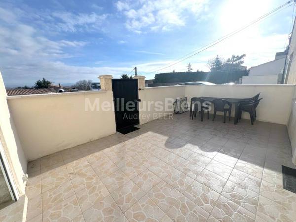 Ensemble immobilier 3 appartements: 245 m² avec jardin, terrasses et garage.