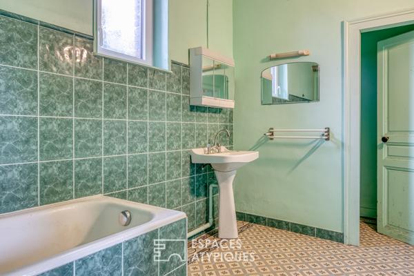 Longère de caractère avec de nombreuses dépendances à rénover