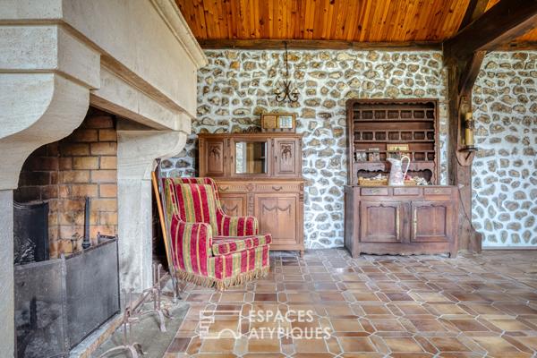 Longère de caractère avec de nombreuses dépendances à rénover