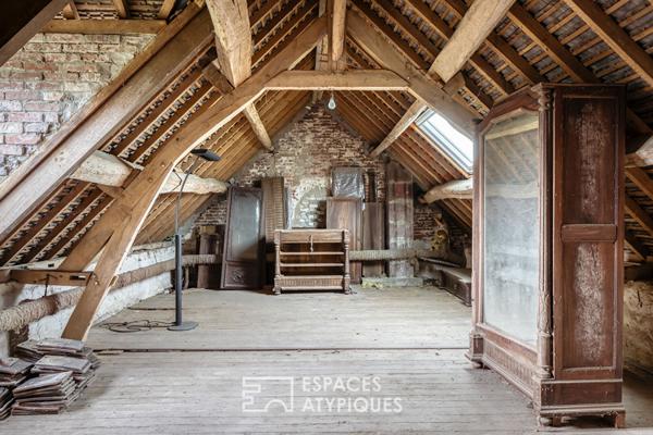 Longère de caractère avec de nombreuses dépendances à rénover