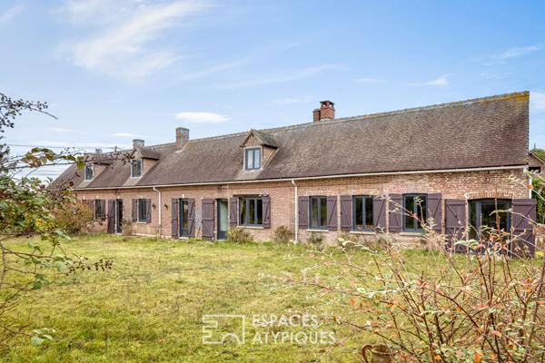 Longère de caractère avec de nombreuses dépendances à rénover