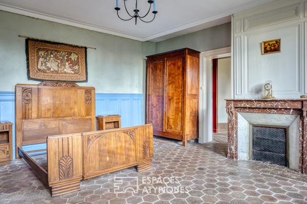 Longère de caractère avec de nombreuses dépendances à rénover