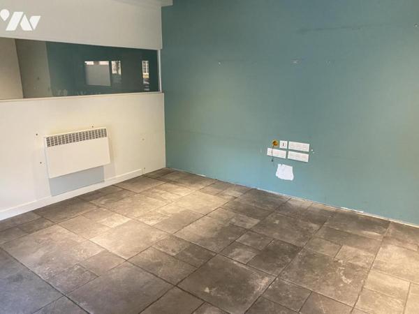 A VENDRE IMMEUBLE PROFESSIONNEL A ROUBAIX  rue Léon Marlot secteur Alfred Motte