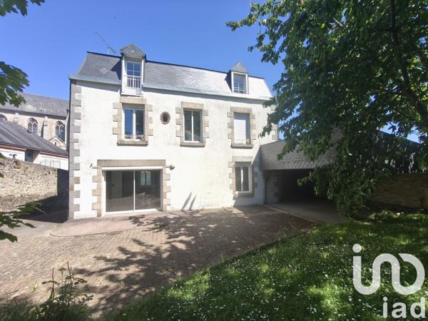Maison à vendre 11 pièces 297 m² Villaines-la-Juhel