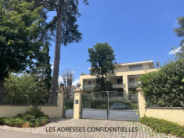 TASSIN-LA-DEMI-LUNE – T5 meublé de 120 m² avec grand balcon