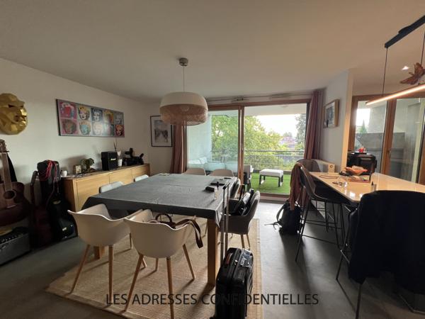TASSIN-LA-DEMI-LUNE – T5 meublé de 120 m² avec grand balcon