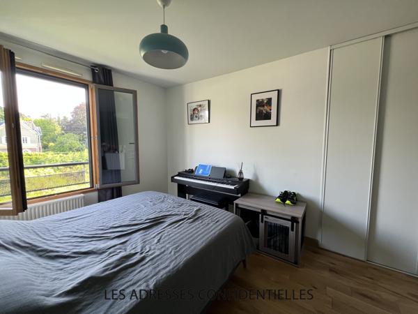 TASSIN-LA-DEMI-LUNE – T5 meublé de 120 m² avec grand balcon