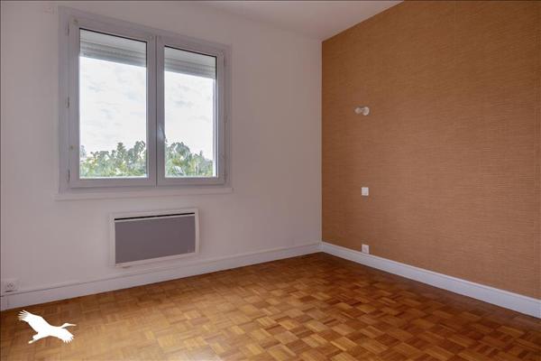 Appartement à vendre |  Périgny |  4 pièces | 74 m²