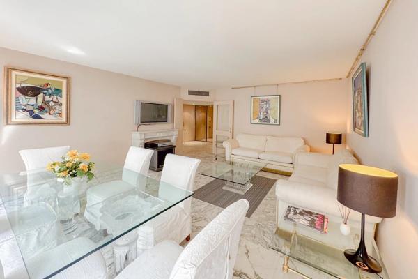 Appartement de Luxe avec Terrasse Rue d'Antibes