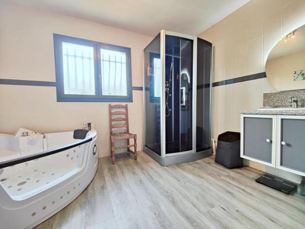 T6 de plain pied, au calme, sans vis à vis, Garage