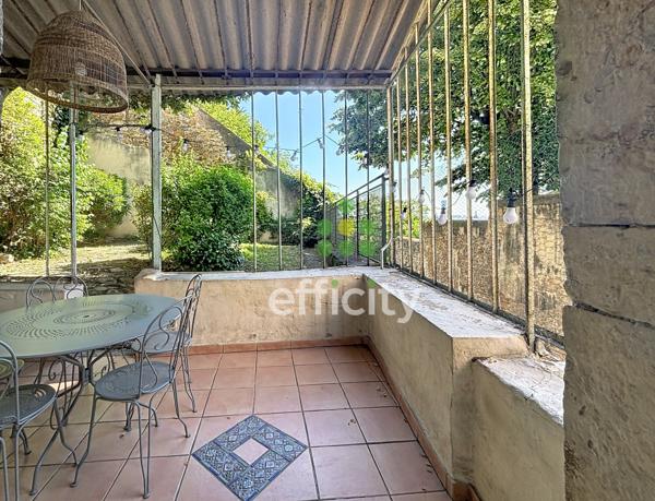 Appartement
         5 pièces
        - 140 m² Bien prestige 1 090 000 € *