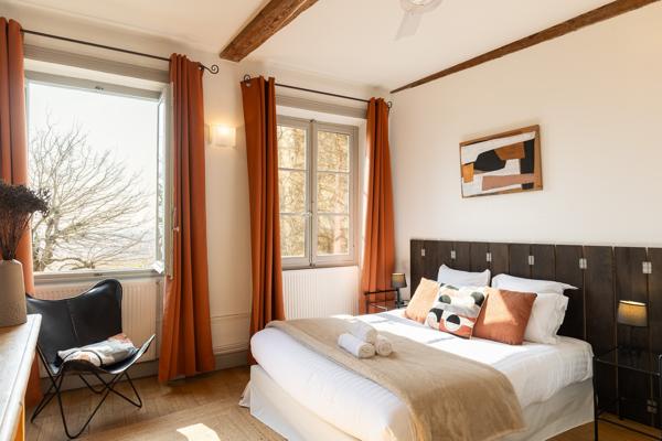 Appartement
         5 pièces
        - 140 m² Exclusivité 1 030 000 € *