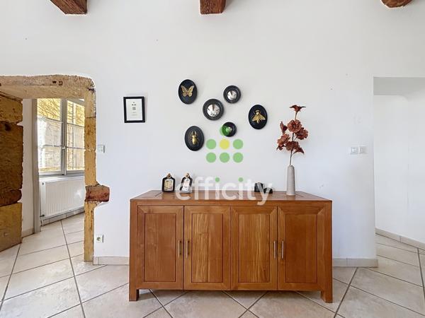 Appartement
         5 pièces
        - 140 m² Bien prestige 1 090 000 € *