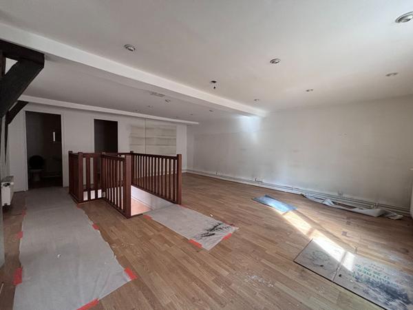 Location local commercial Chartres - 7 pièce(s) - 150 m² - 2 300 €/mois