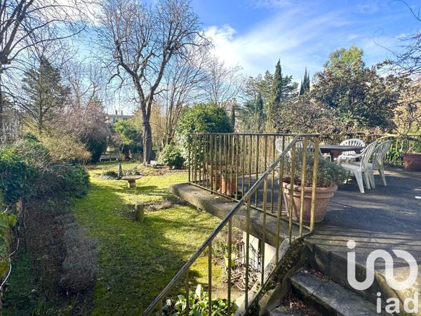 Maison 10 pièces de 352 m² à Sceaux (92330)