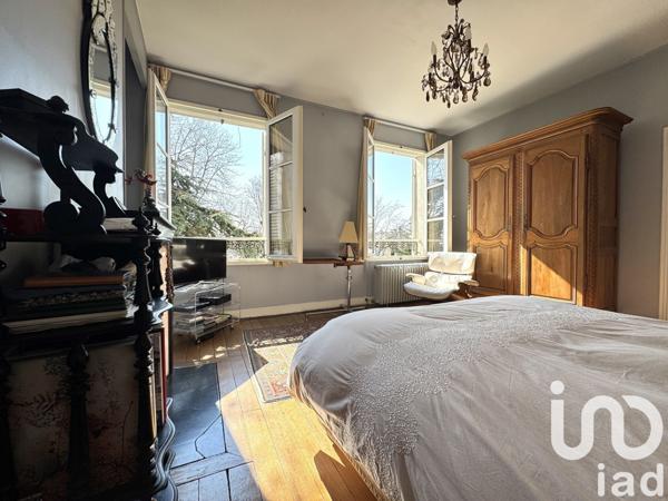 Maison 10 pièces de 352 m² à Sceaux (92330)