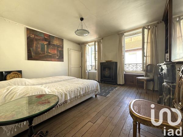 Maison 10 pièces de 352 m² à Sceaux (92330)