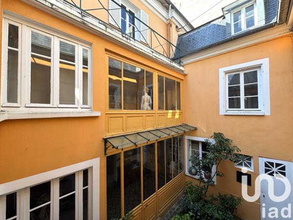 Maison 10 pièces de 352 m² à Sceaux (92330)