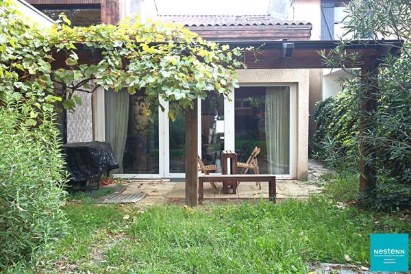 Echoppe 2 chambres avec Jardin a Cenon