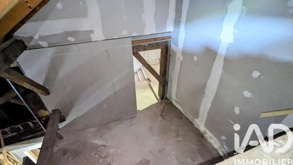 Studio à vendre 101,49 m² Rochejean