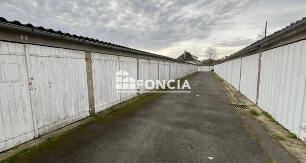 Location Parking - Niort 79000