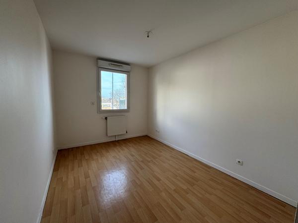 Appartement avec Balcon - secteur LES ORMEAUX