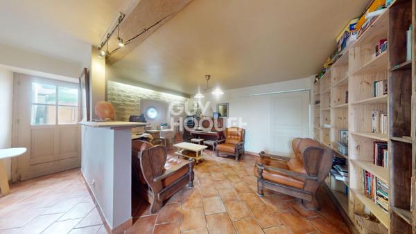 Maison atypique de 367 m² avec appartements annexe