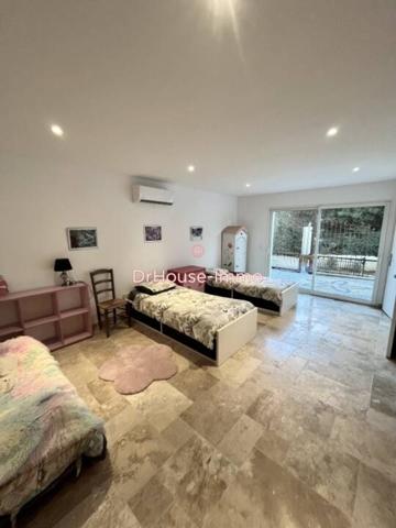 Maison à vendre 8 pièces de 167 m²
