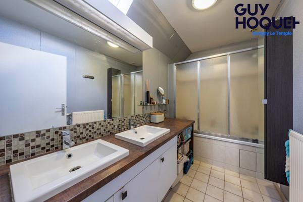 Maison individuel 5 chambres 130m² - Savigny Bourg.