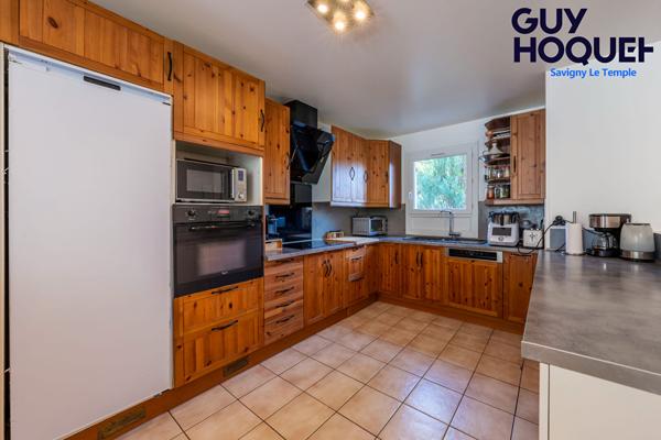 Maison individuel 5 chambres 130m² - Savigny Bourg.