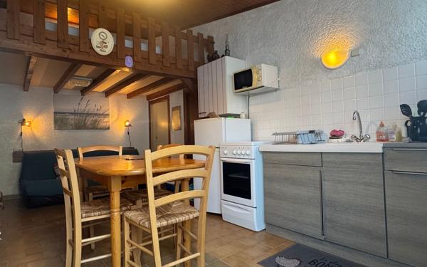 Maison à vendre    2 pièces •  Le Grand-Village-Plage